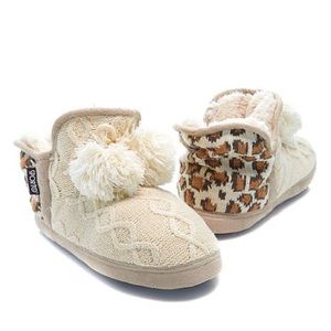 Sporto Ruby Slipper Booties with Pom Poms